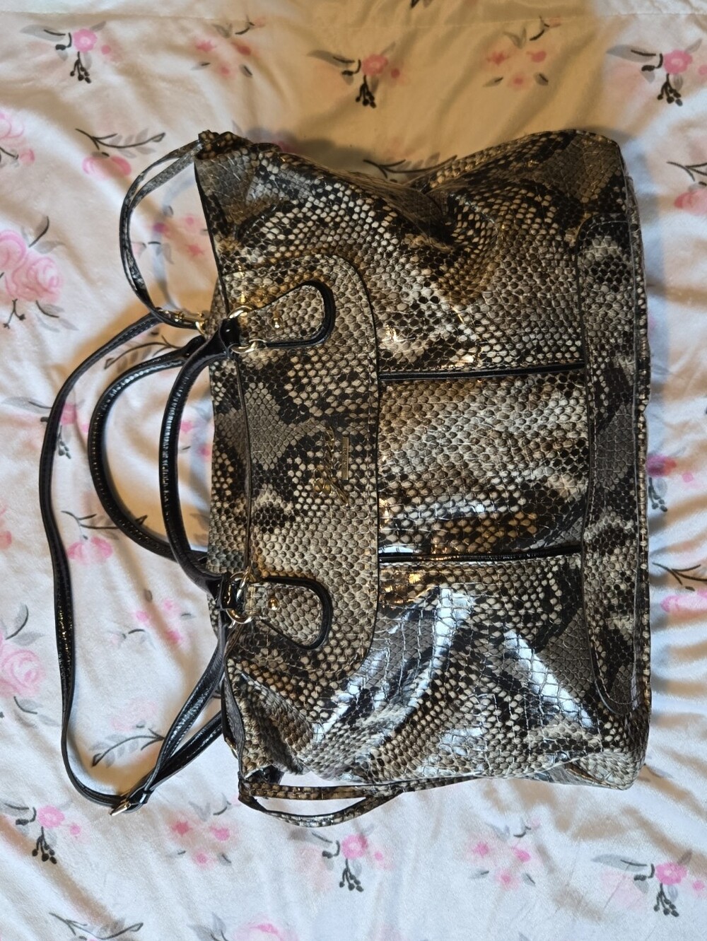 Guess Snake-Print Patent Shoulder Bag - Black & Cream (GUESS Circa 2011-2012)